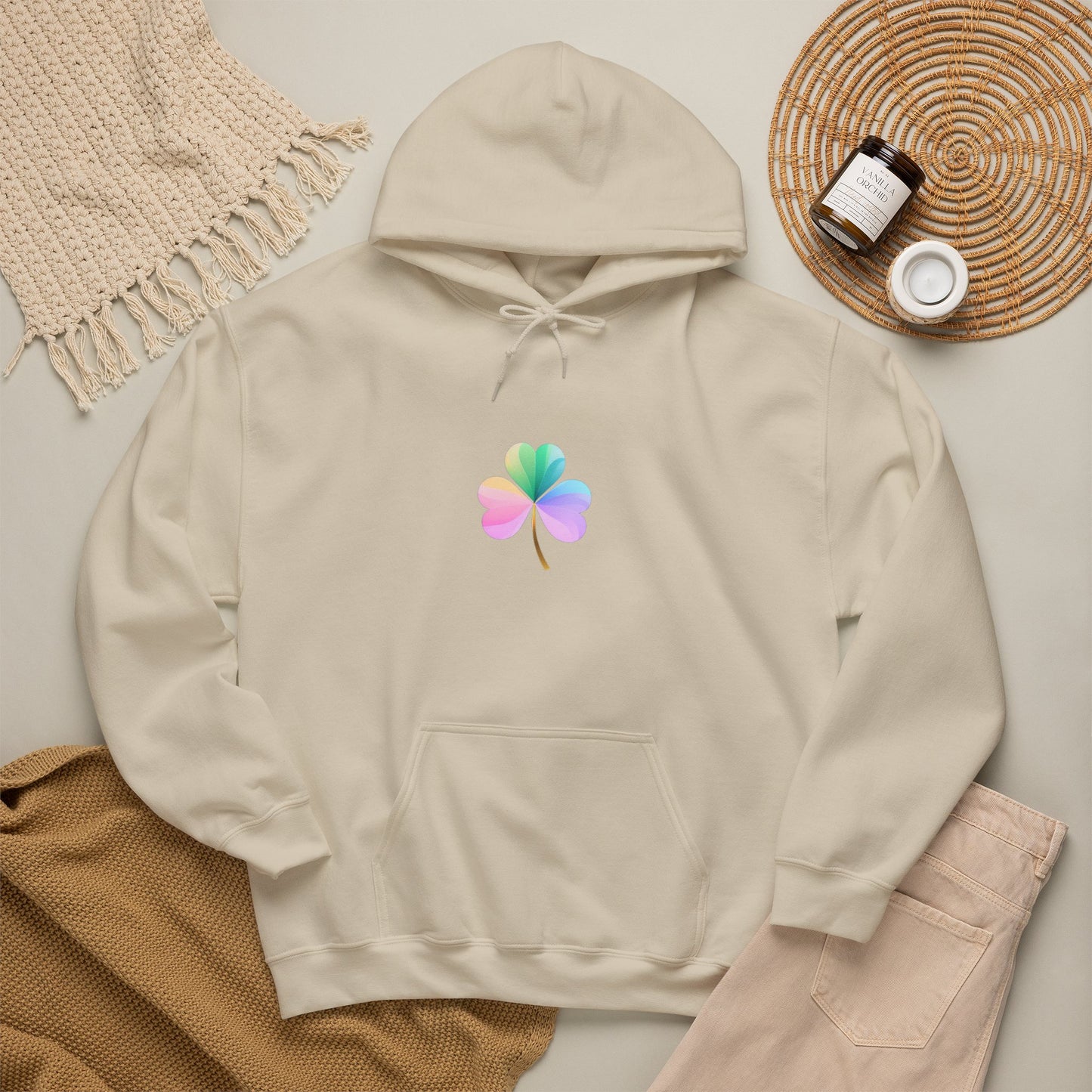 Sudadera con Trébol de Cuatro Hojas en Arcoíris Pastel — Diseño de la Suerte