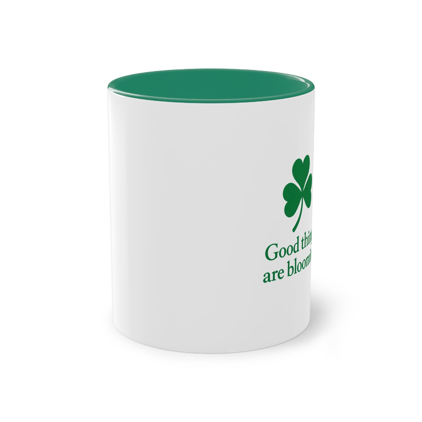 Taza con Trébol “Good Things Are Blooming” — Diseño Positivo de 11 oz con Dos Tonos
