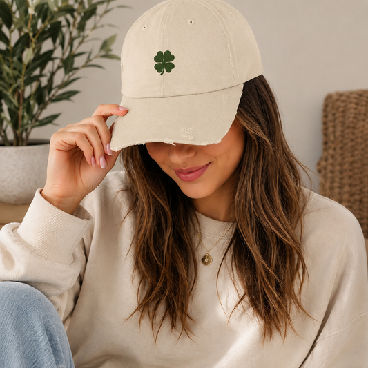 Gorra Vintage con Trébol Bordado — Estilo Desgastado, Casual y de la Suerte