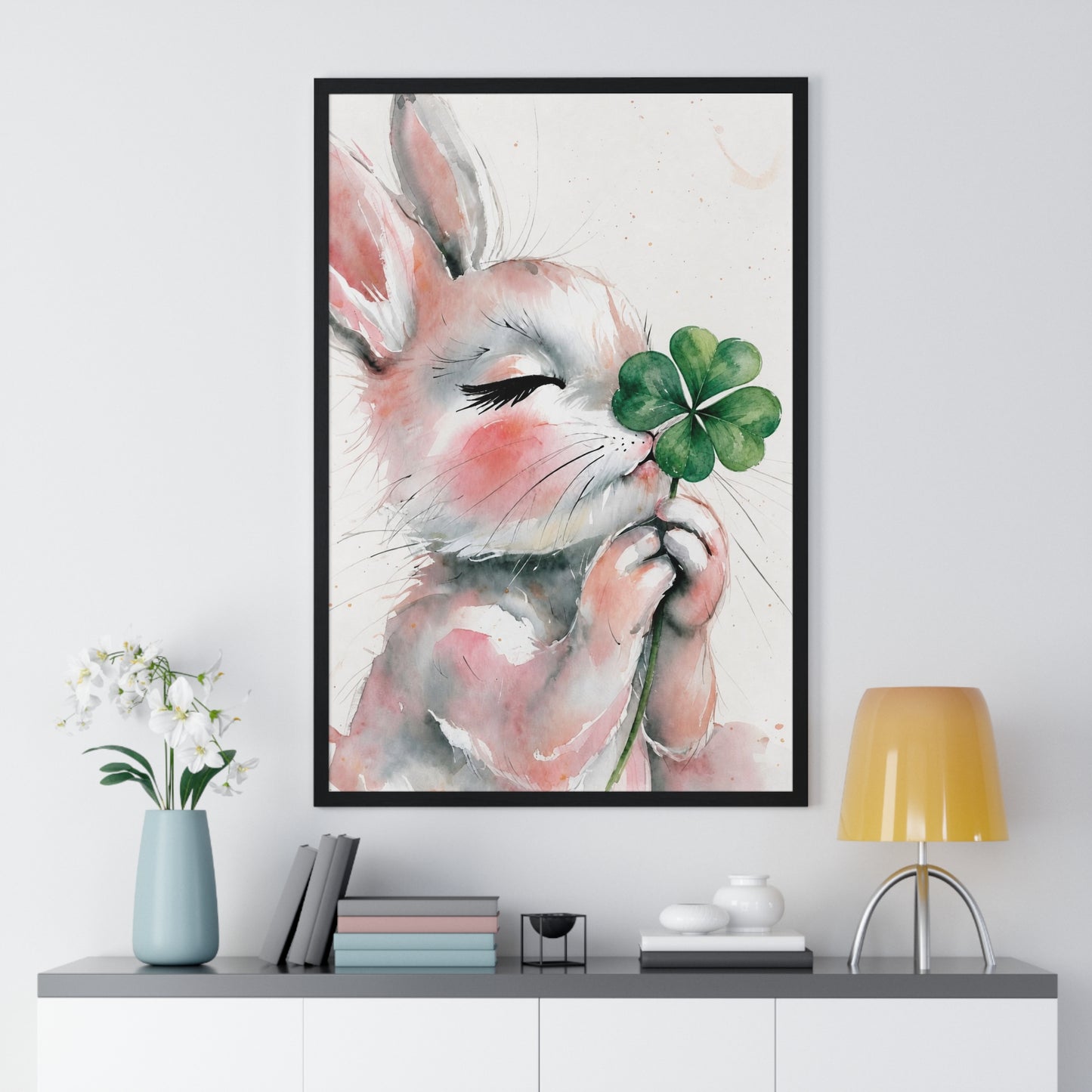 Póster Acuarela “Conejito de la Suerte” — Cuadro Vertical con Trébol